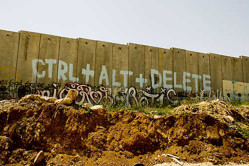 Photo by Wall In Palestine (flickr, CC BY-SA 2.0)